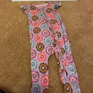 Bums and roses donut grow up  jumper great condition